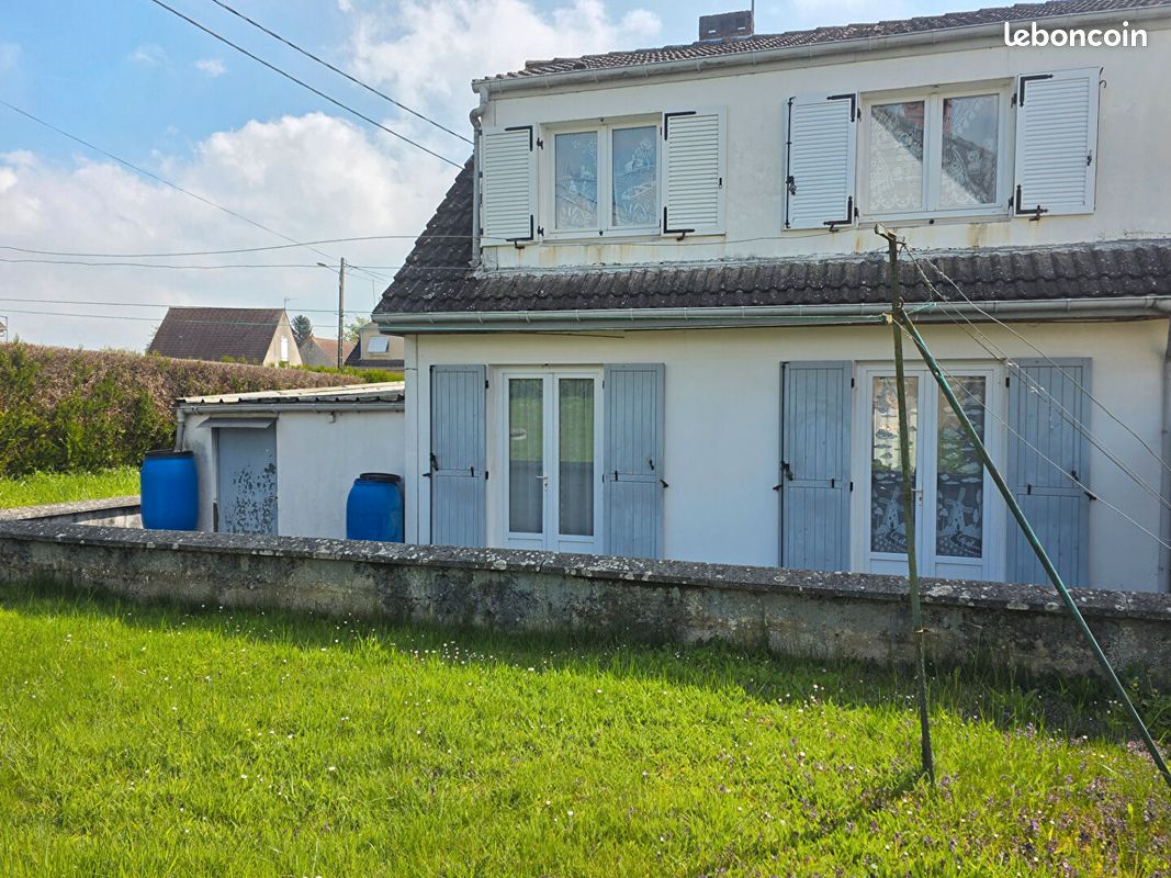 Maison 5 pièces 85 m² · à Crèvecoeur-le-Grand · 85 m² · 153 000 €