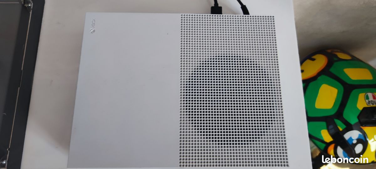 Xbox one s (image 2)