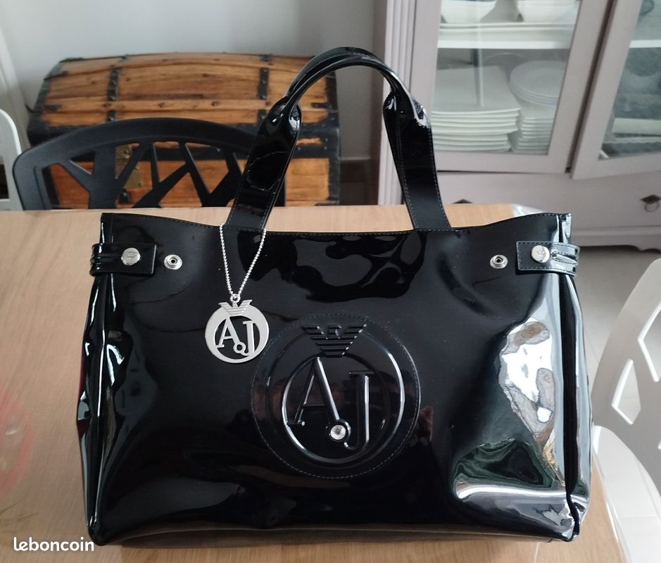 Armani Jeans Sac à main en cuir verni Armani Jeans Accessoires