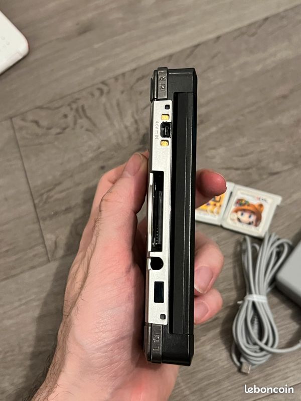 Nintendo 3DS Noire + un jeux au choix (image 10)