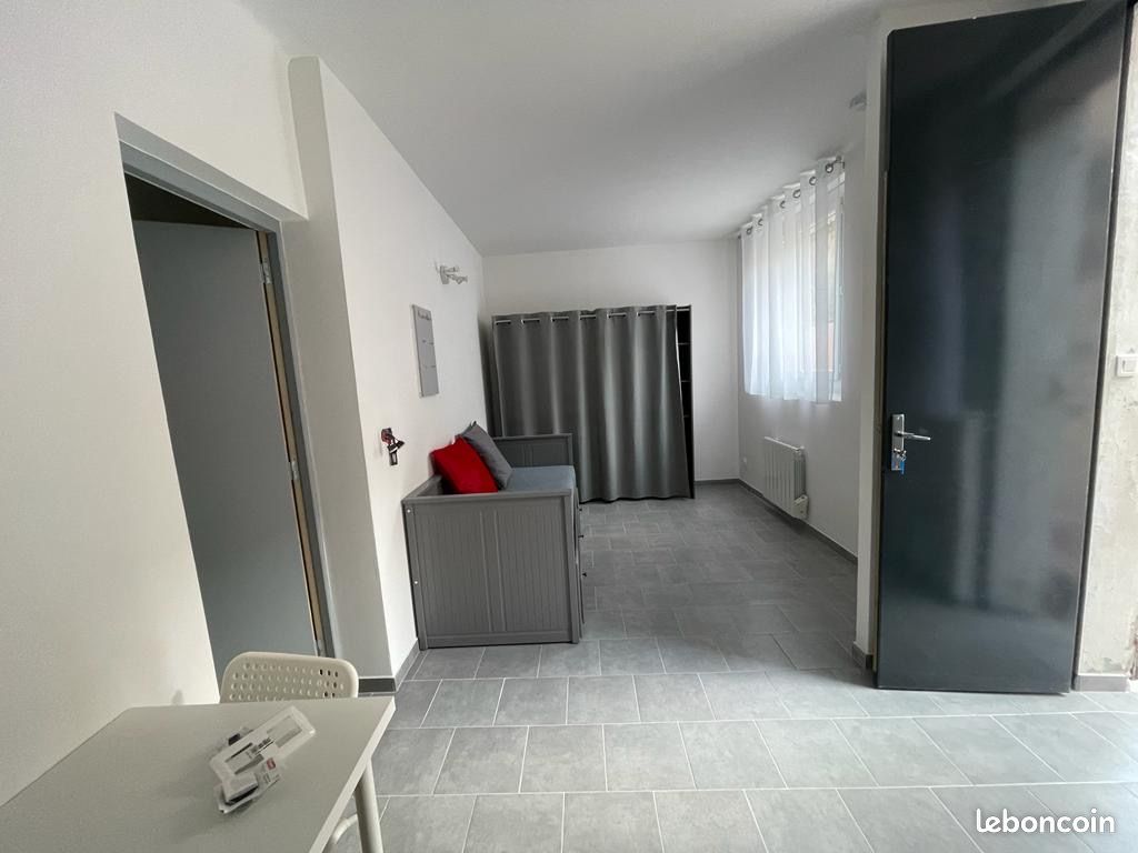 Appartement 1 pièce 22 m² · à Toulon · 22 m² · 572 €