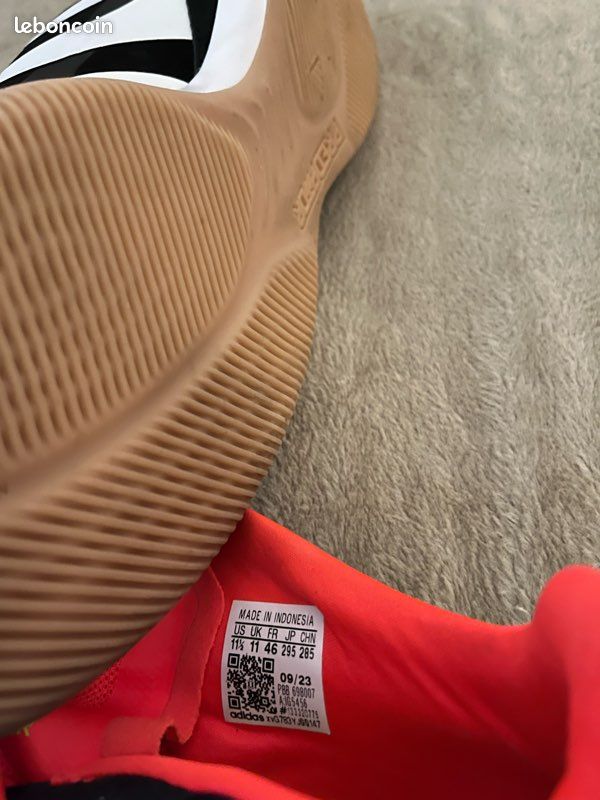 Chaussures de foot salle Adidas Predator – Taille 46 – Très bon état (image 3)