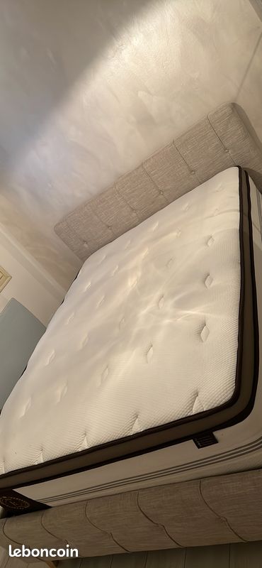 Lit capitonné beige avec matelat (image 3)