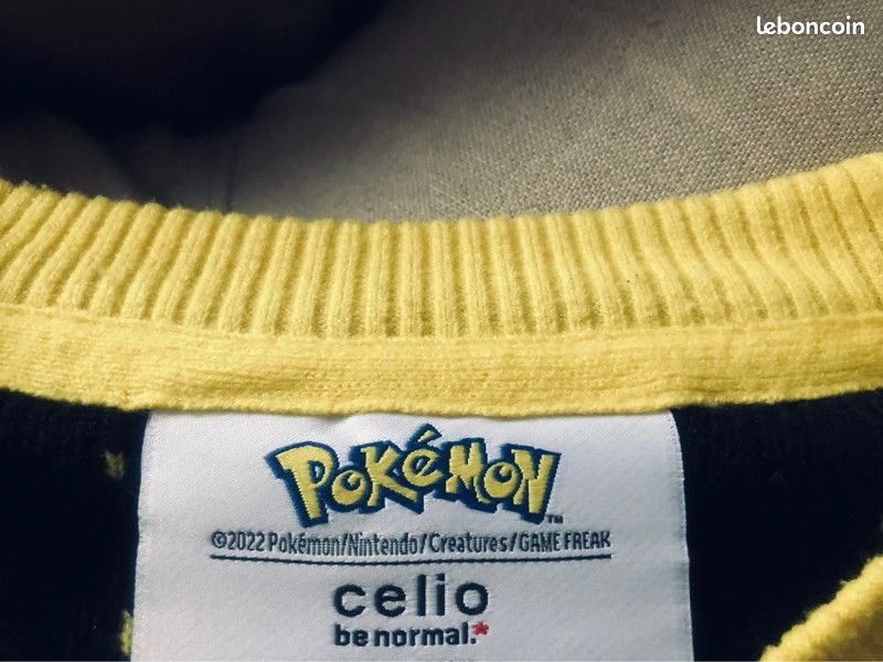 Pull noël pokémon pikachu Vêtements
