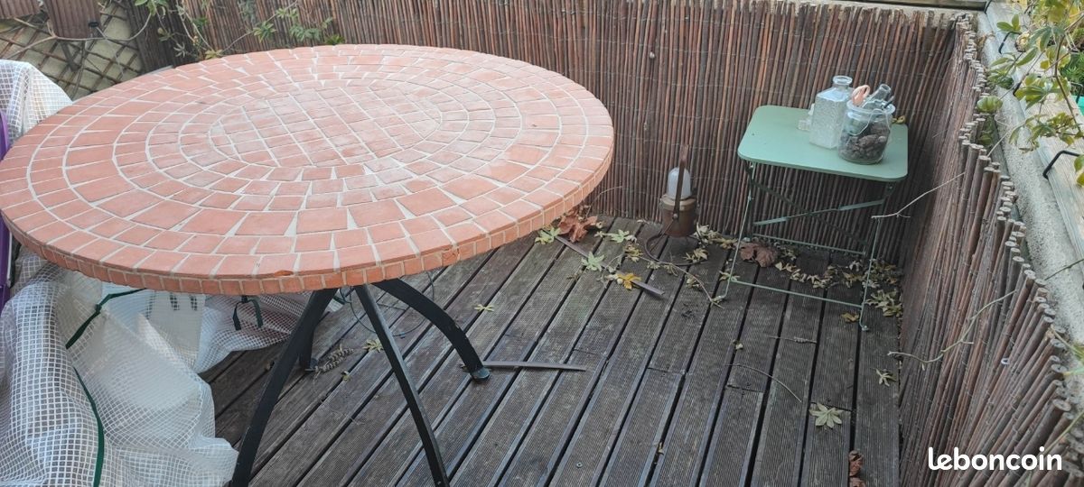 Table pierre de lave (image 6)