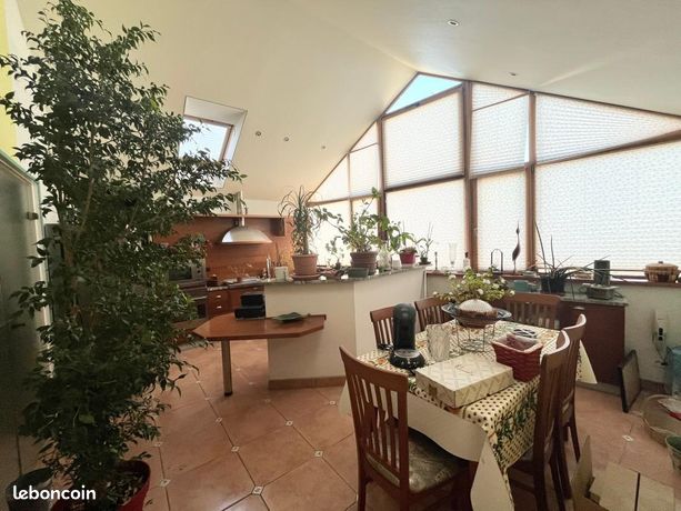 Maison 10 pièces 640 m²