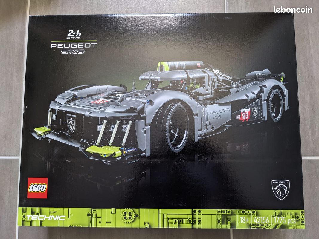 LEGO Technic 42156 Peugeot 9X8 24H Le Mans Hybrid Hypercar (image 1)