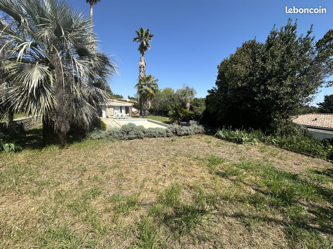 Terrain 950 m² · à Saint-Vincent-de-Barbeyrargues · 950 m² · 249 000 €