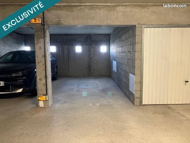 Parking/box 11 m² MERIGNAC
