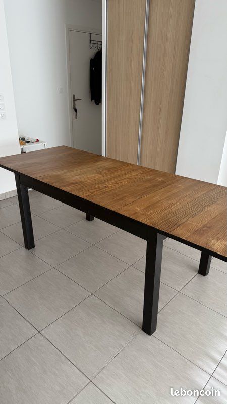 Table IKEA (image 3)