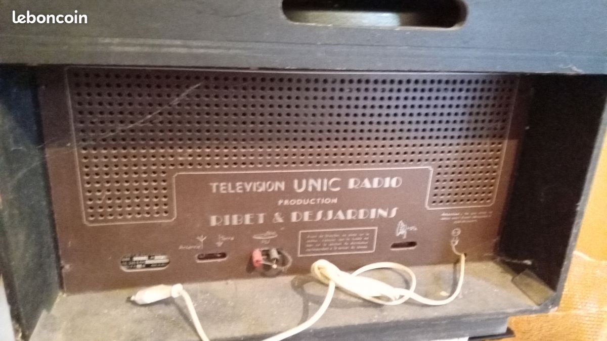 Ribet Desjardins - TU 2250 radio