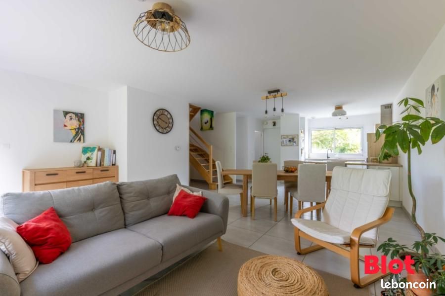 Maison 7 pièces 128 m² · à Corps-Nuds · 128 m² · 1 300 €/mois