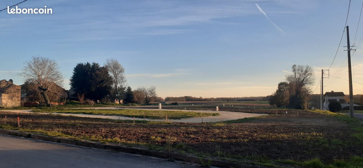 Terrain 515 m² · à Saint-Simon-de-Bordes · 26 500 €