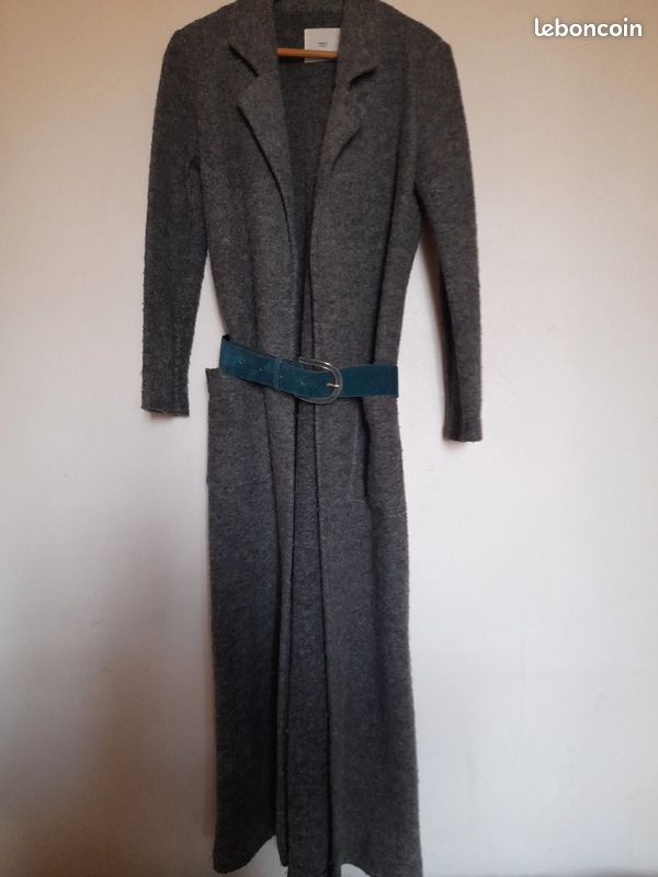 MANTEAU FEMME " MING " GRIS t 40 TRÈS LONG TBÉ VISUEL ET PROPRETÉ VENDU 10 EUROS (image 3)