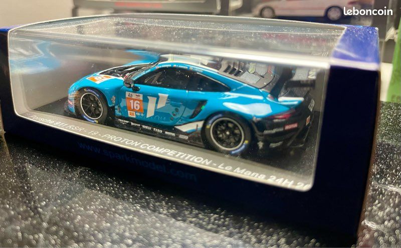 1/43 Spark Porsche 911 RSR - 19 No.88 PROTON COMPETITION 24H Le Mans