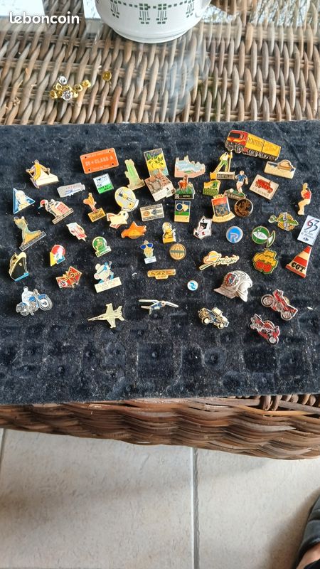 Lot de Pin's (image 18)