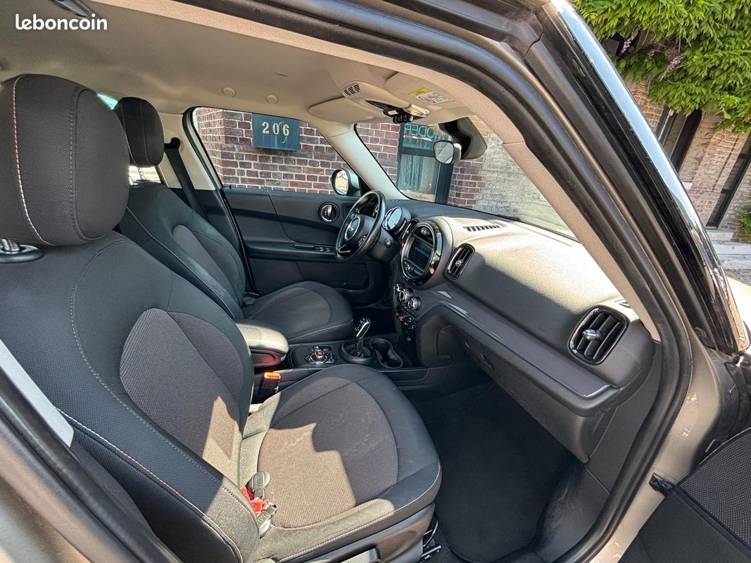 MINI COUNTRYMAN F60 116 ch BVA7 One D / 126 592 kms (image 4)