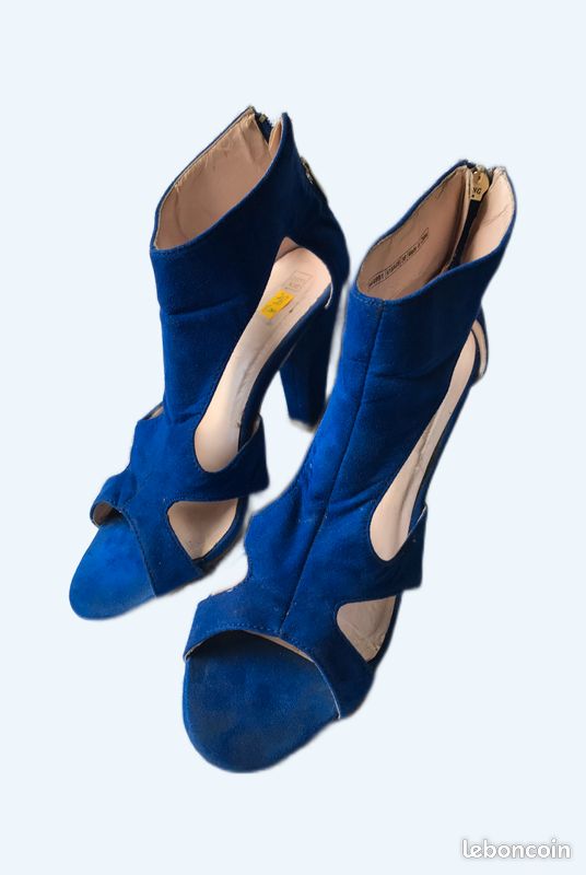 Nu-pied-escarpins dain P.38 bleu roi à haut talon (image 1)