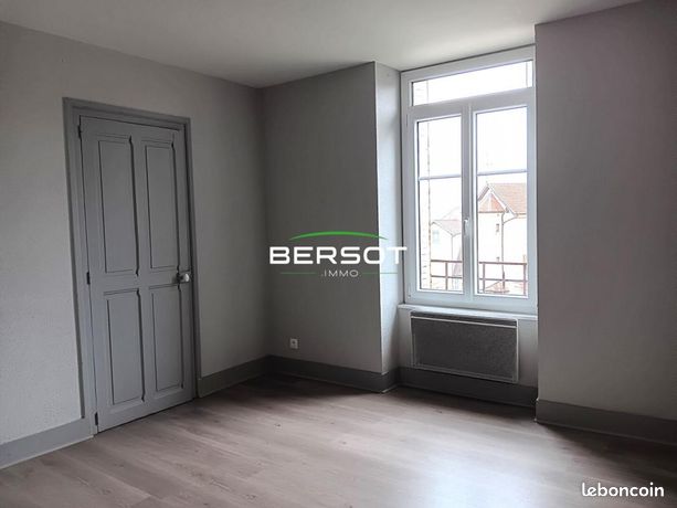 https://img.leboncoin.fr/api/v1/lbcpb1/images/42/45/45/4245457efc3c53ae6102aa1e741549638b539492.jpg?rule=ad-image