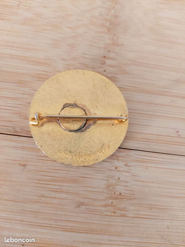 INSIGNE PINS MARINE NATIONALE ESCORTEUR LA CONFIANCE F 711 Collector pin EUR 14,99 - FR