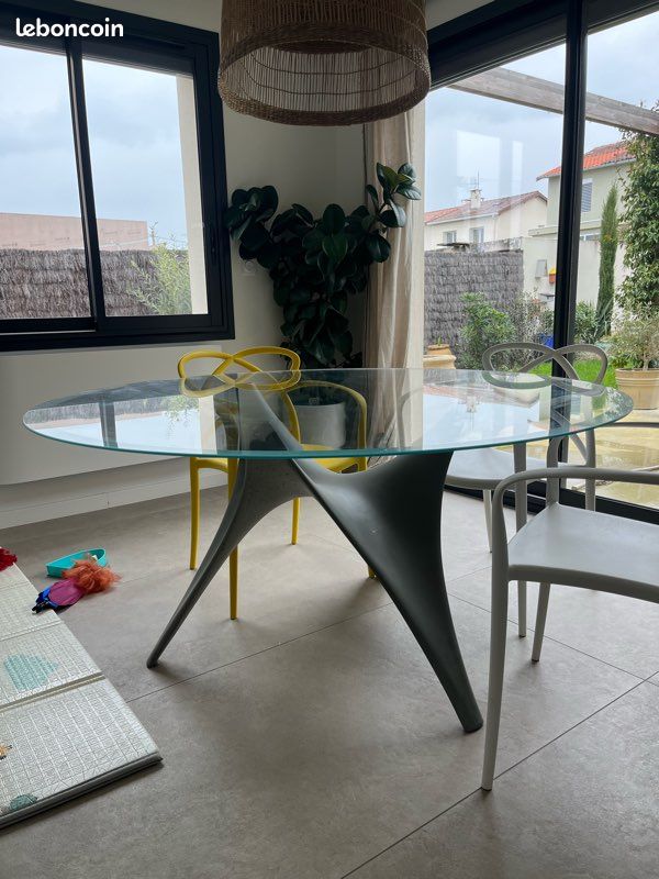 Table en verre de designer italien Molteni (image 1)