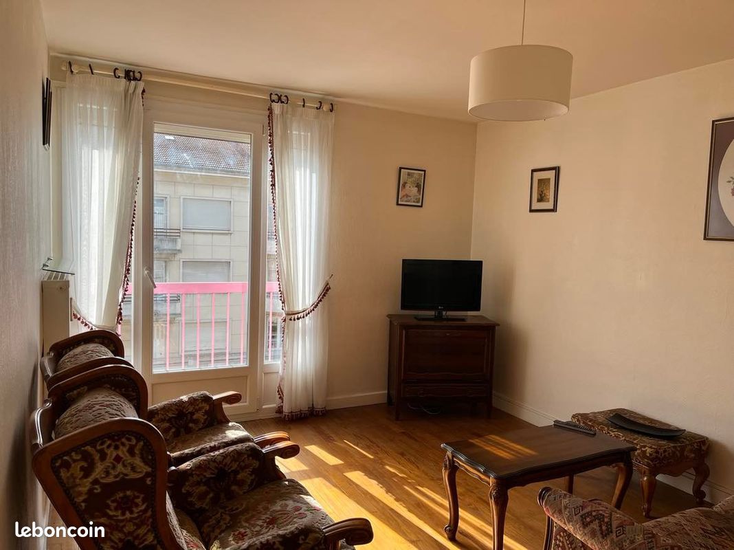 Appartement 2 pièces 54 m² · à Roussillon · 54 m² · 595 €/mois