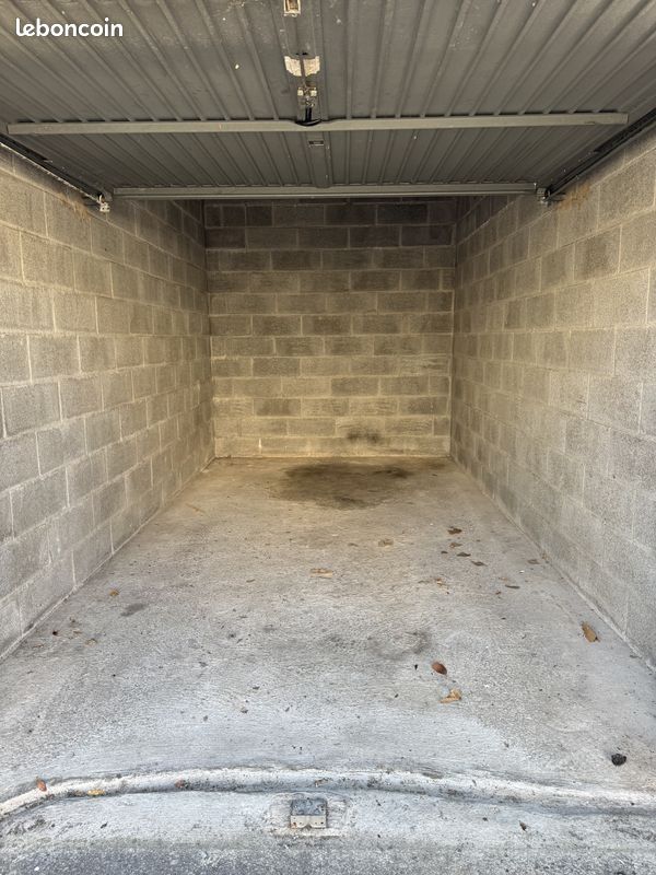 Parking 13 m² · à Pau · 13 m² · 23 000 €