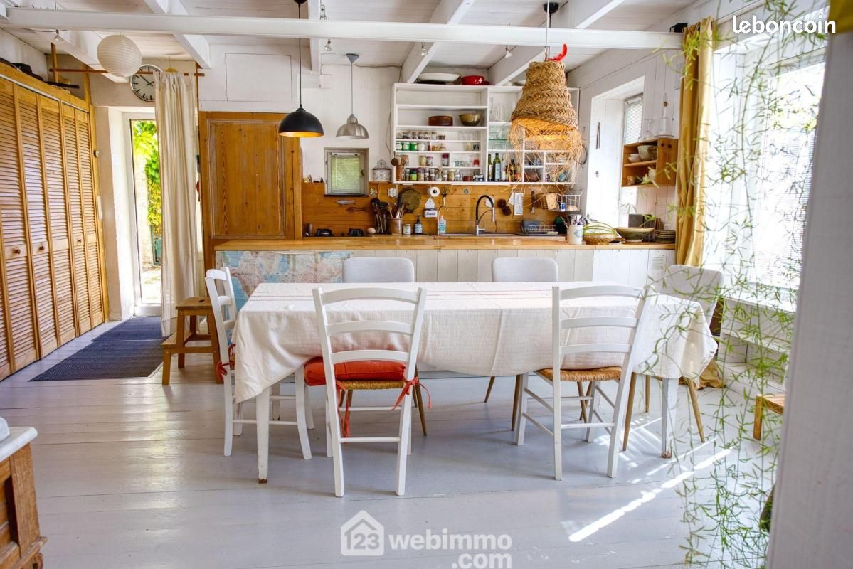 Maison 8 pièces 193 m² · à Nieul-sur-Mer · 193 m² · 699 900 €