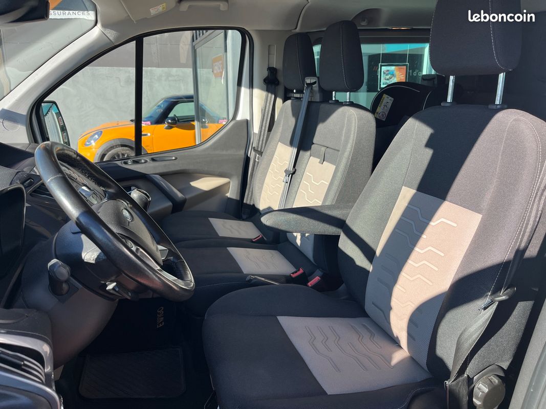Ford custom fourgon 270 2.0 tdci 170 l1h1 court pc-tn limited (image 9)
