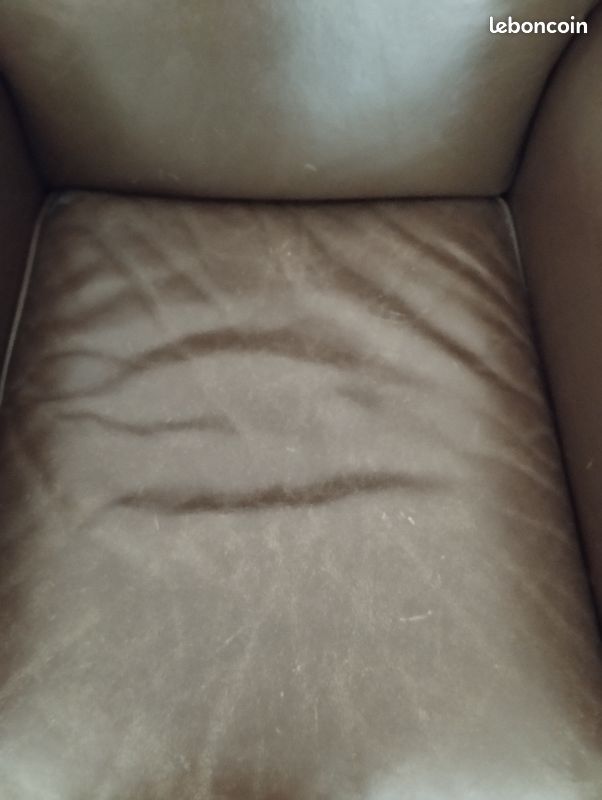 Fauteuil et canapé club cuir (image 7)