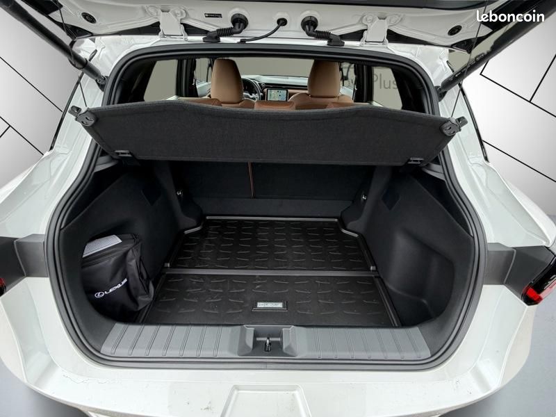 Lexus LBX 1.5 136H 2WD Relax Pack Advanced HYBRIDE (image 14)