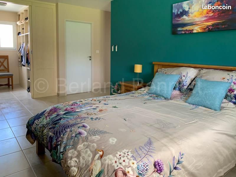 Pavillon 6 pièces 145 m² - Civray 86400 (image principale 7)