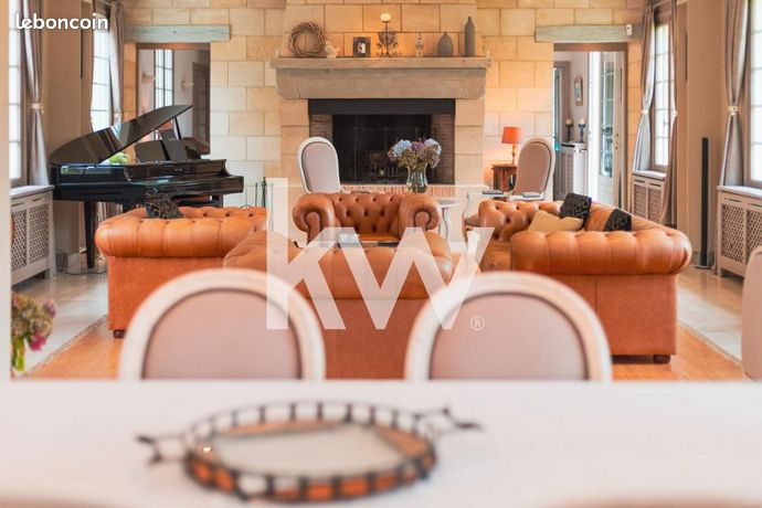 Villa 9 pièces 393 m²