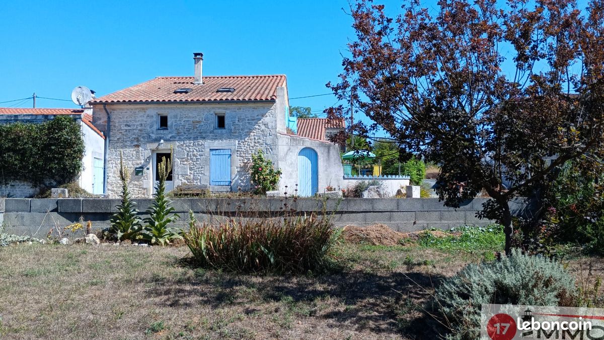 Maison 9 pièces 156 m² · à Bords · 156 m² · 240 500 €