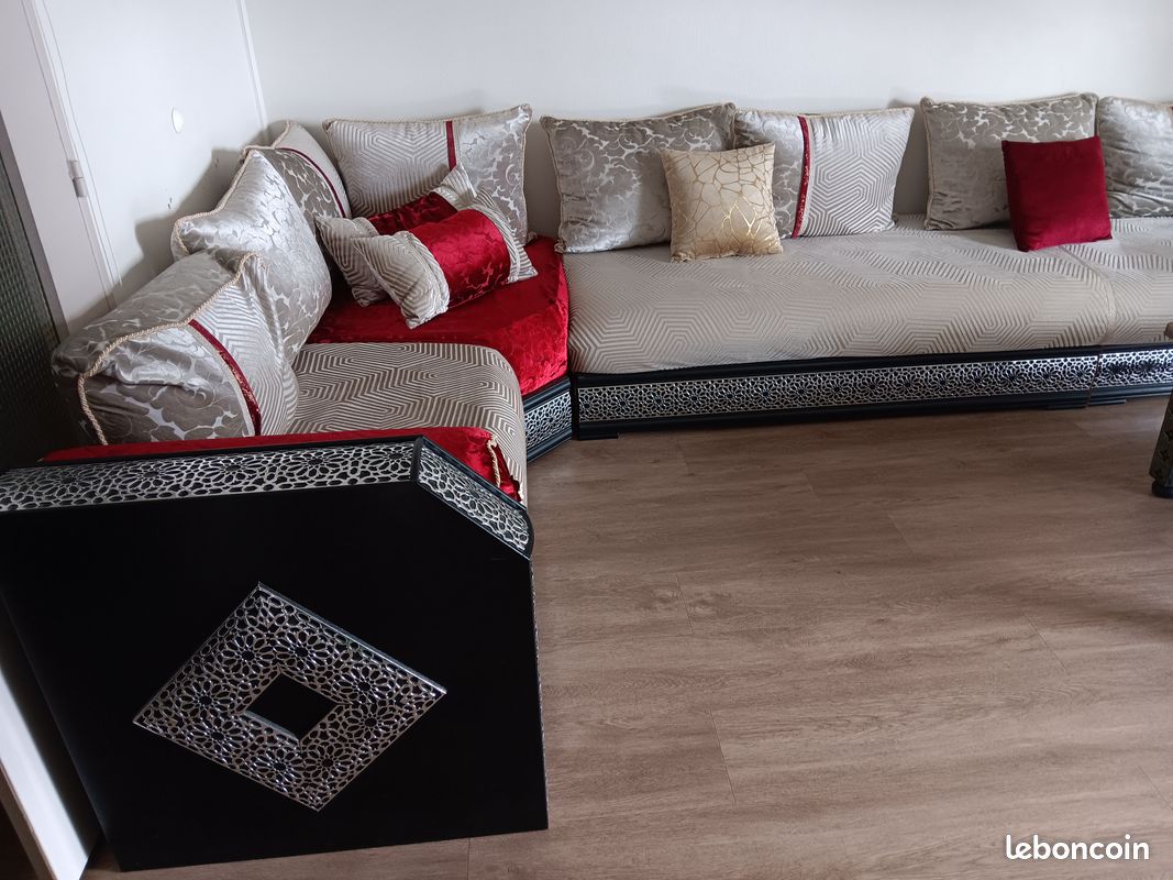Salon marocain en U de gamme noir et gris + table orientale artisanale (image 3)