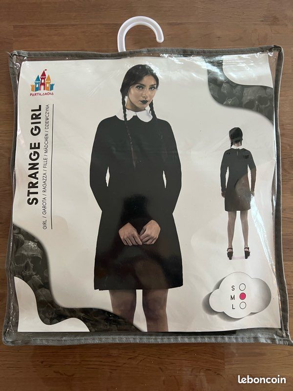 Costume style Mercredi Adams (image 1)