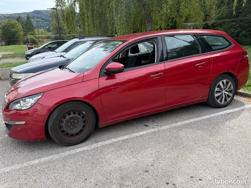 Peugeot 308 break (image 1)