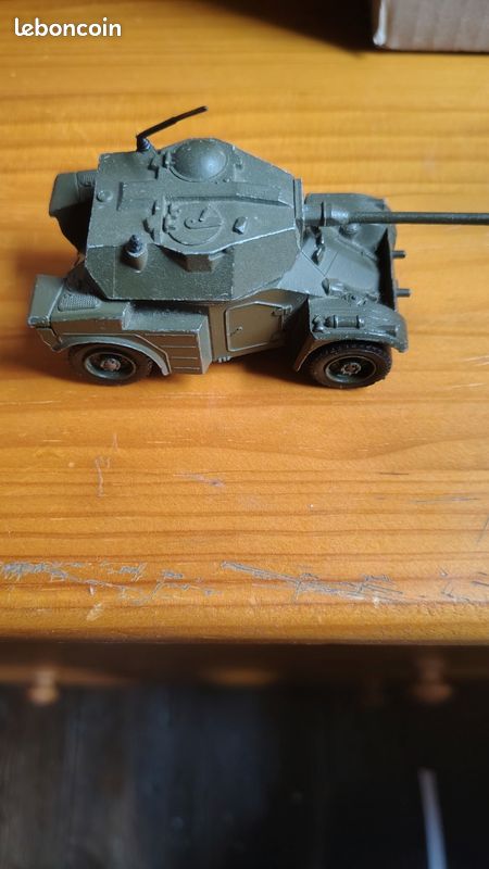 La Panhard AML 60 française en miniature militaire de Solido au 1/50e