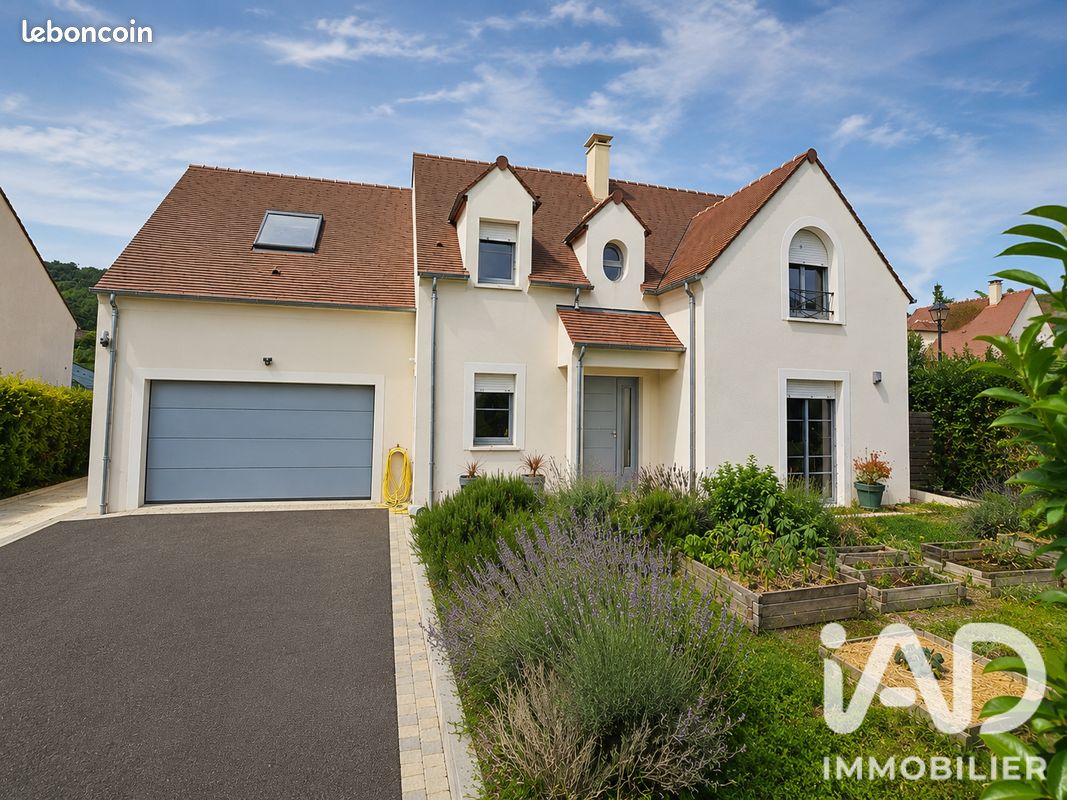 Maison 6 pièces 160 m² · à Maule · 160 m² · 565 000 €