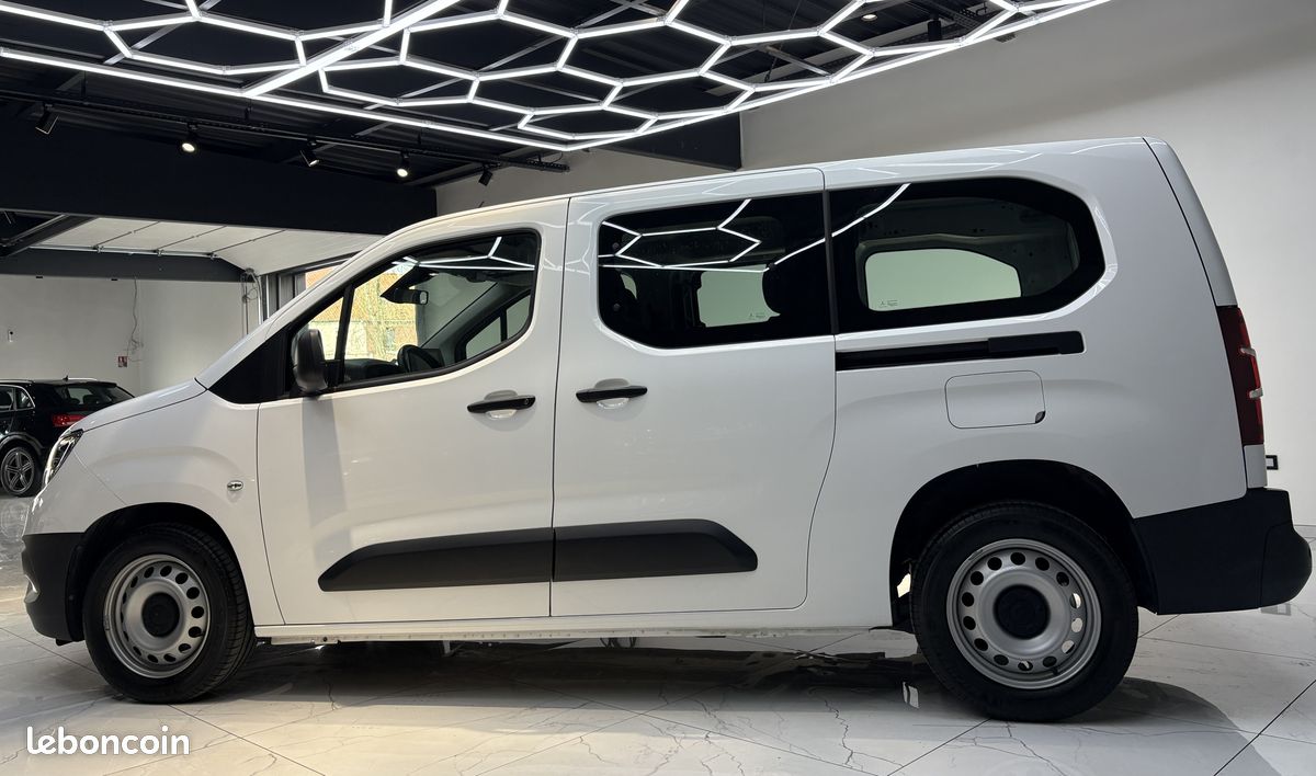 OPEL COMBO Life 1.5TDBlue 5PL UTILITAIRE NEUF CARPLAY 10.383KM (image 8)