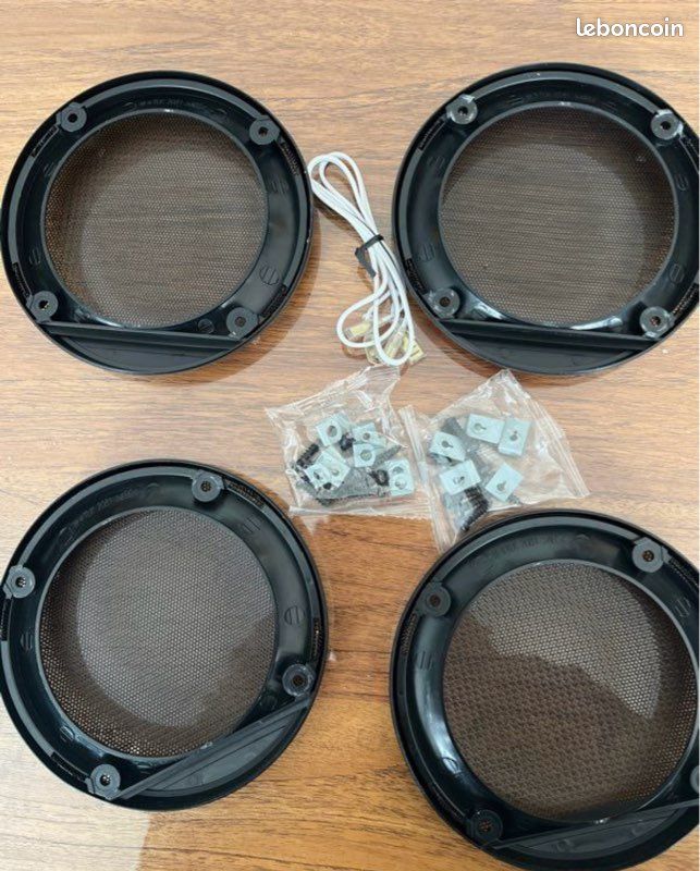 Lot 2 Grilles Haut-Parleur Rondes 17cm Maille Métal - Protection Audio Voiture Universelle