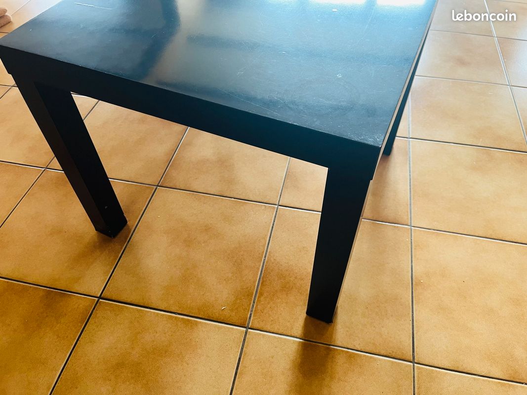 Table basse IKEA noire (image 4)