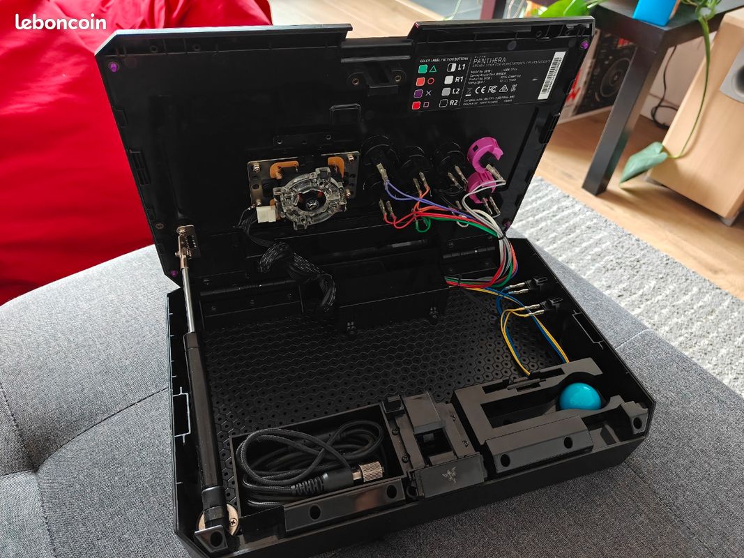 Stick arcade Razer Panthera + Case pour projet (image 3)