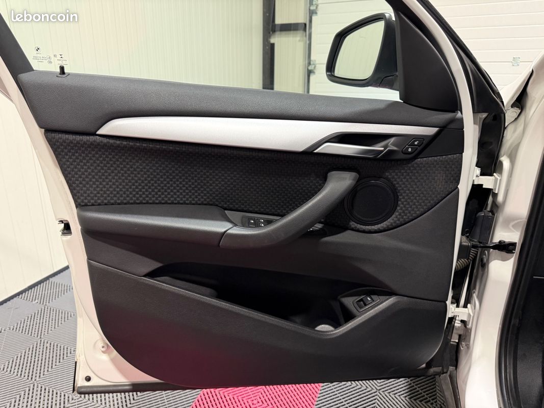 BMW X1 F48 LCI sDrive 18i 136 ch DKG7 Lounge (image 14)