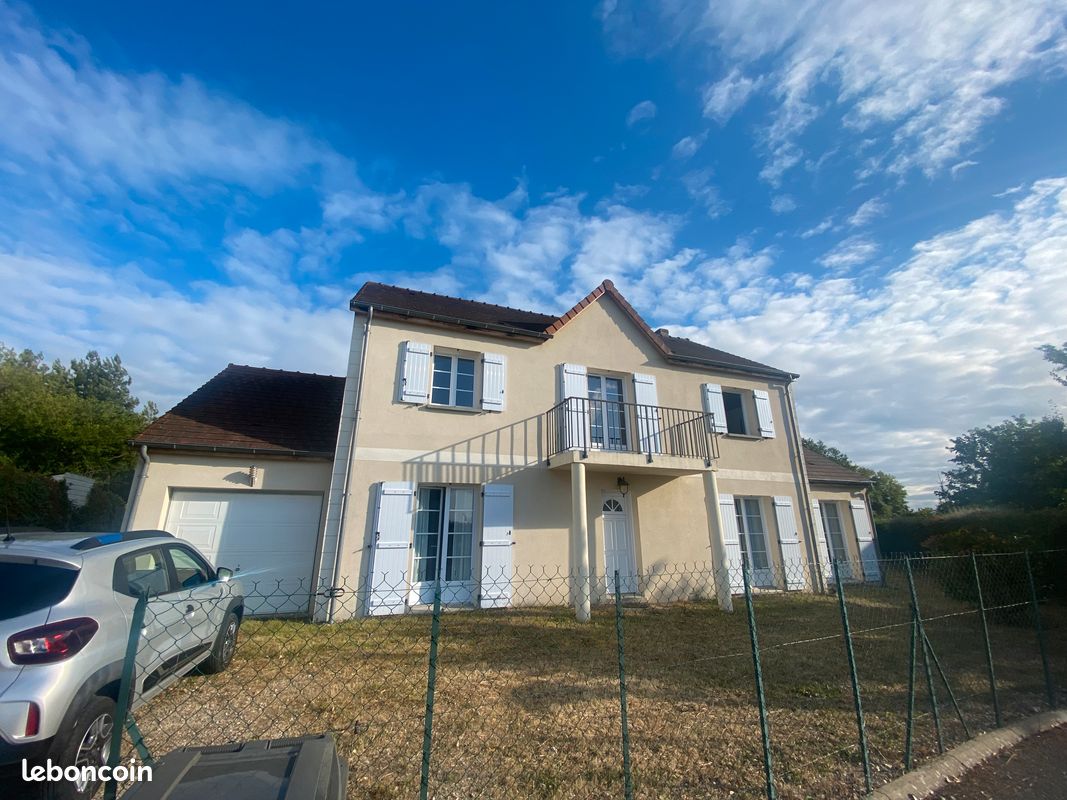 Maison 7 pièces 167 m² · à Vineuil · 167 m² · 350 000 €