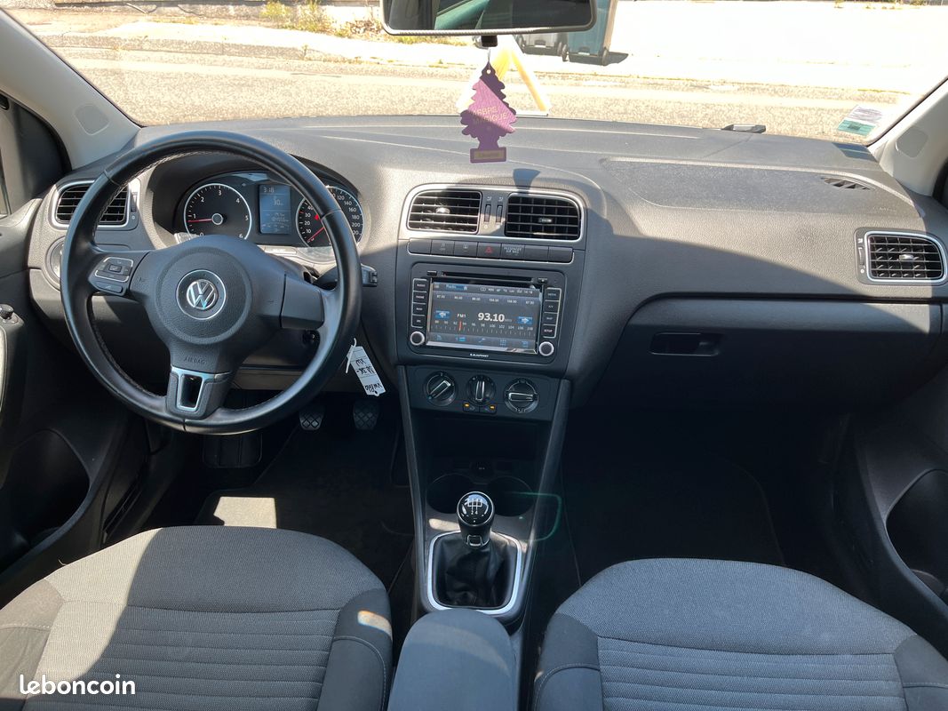 Belle polo 1.6 TDI 90cv 184.500kms gps clim possibilité garantie 12 / 24 / 36 mois (image 5)