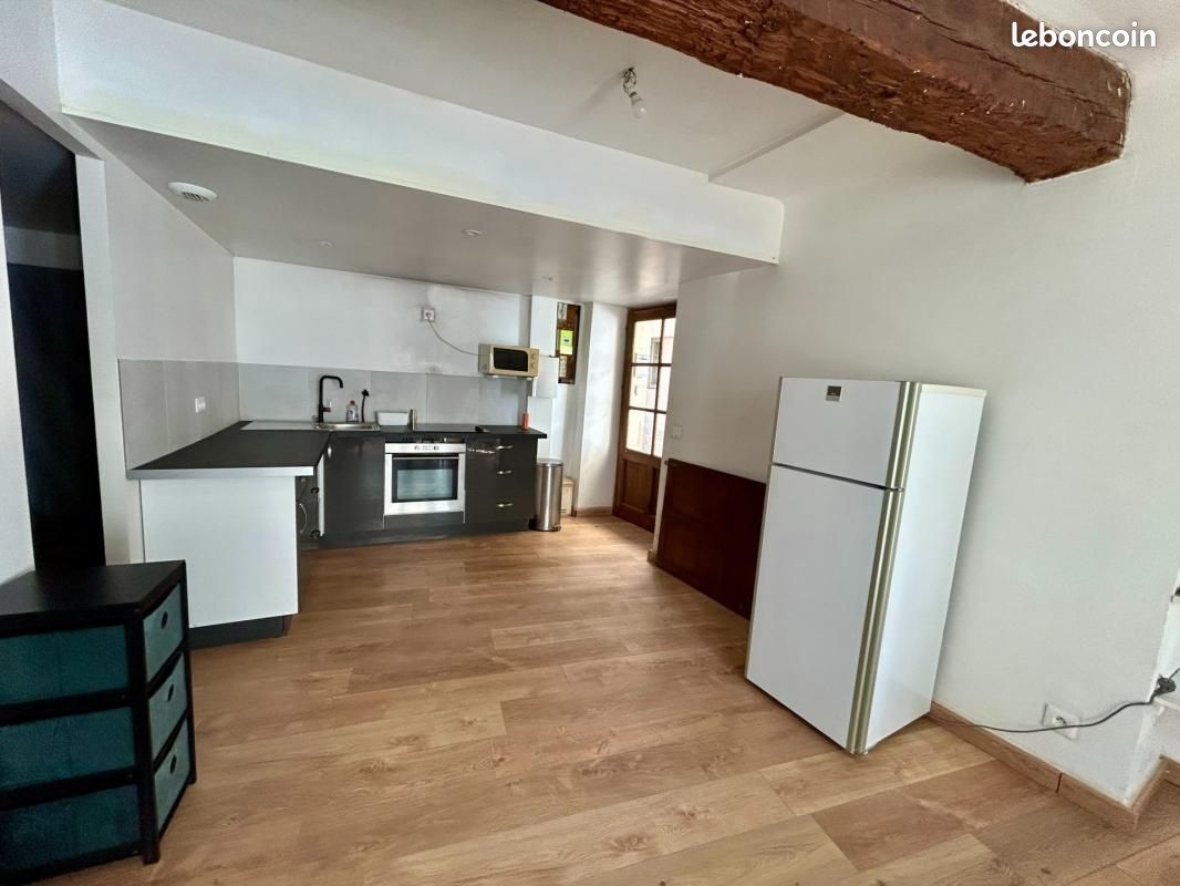 Appartement 2 pièces 31 m² · à La Tour-d'Aigues · 31 m² · 83 000 €