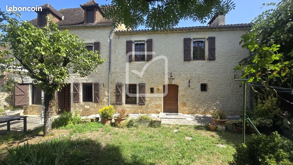 Maison 10 pièces 205 m² · à Pinsac · 205 m² · 255 000 €