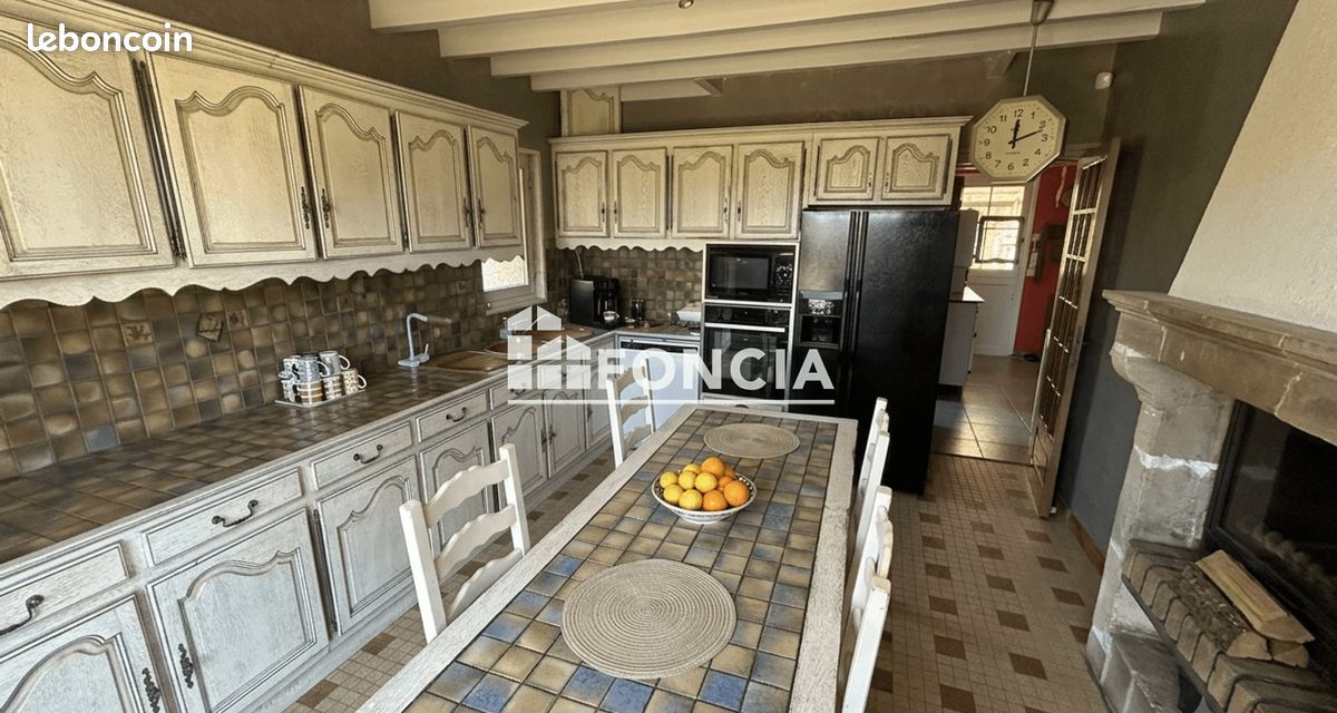 À vendre – Maison familiale avec dépendances et grand terrain à l'entrée du Mans – Changé (image 4)