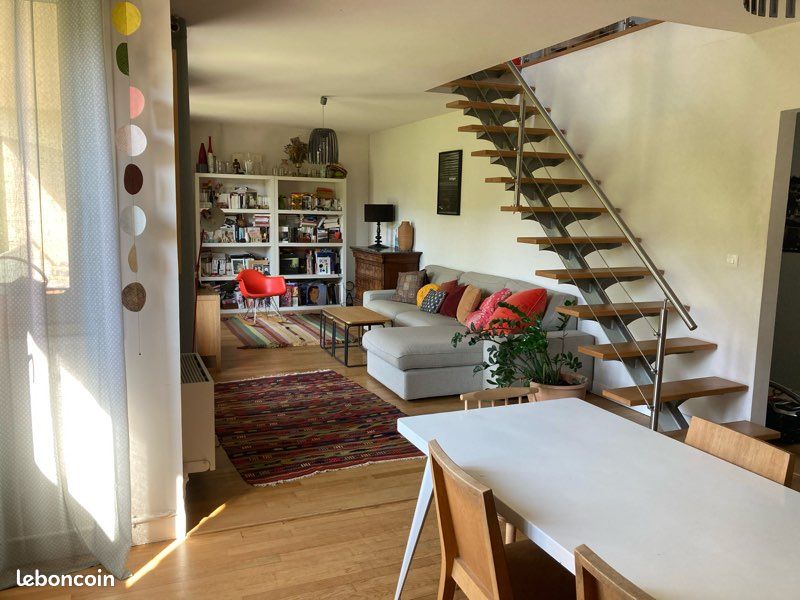 Appartement 5 pièces 107 m² · à Mantes-la-Jolie · 107 m² · 240 000 €